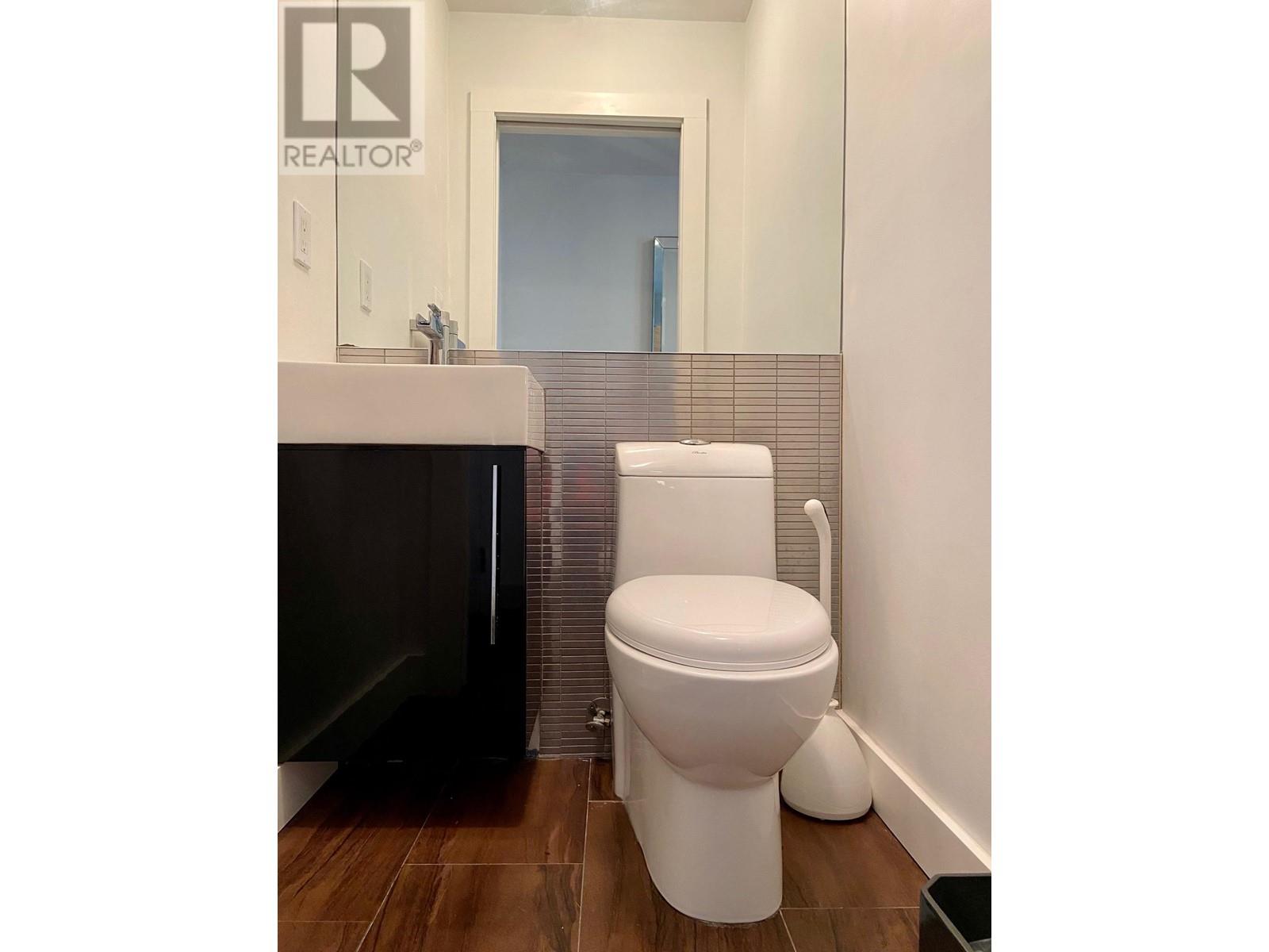 553 W 24 Street, North Vancouver, British Columbia  V7M 2E2 - Photo 25 - R2859057