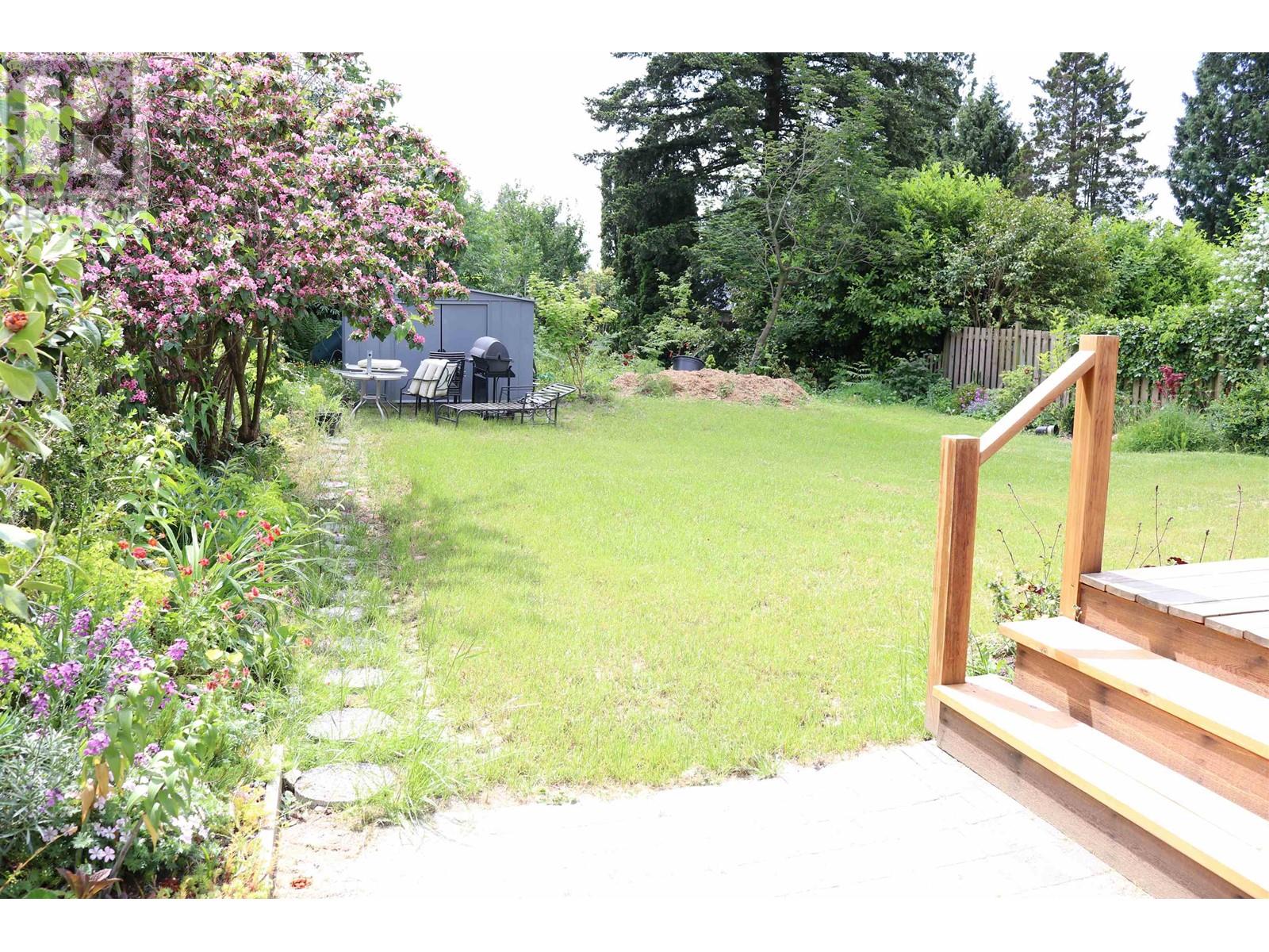 553 W 24 Street, North Vancouver, British Columbia  V7M 2E2 - Photo 15 - R2859057