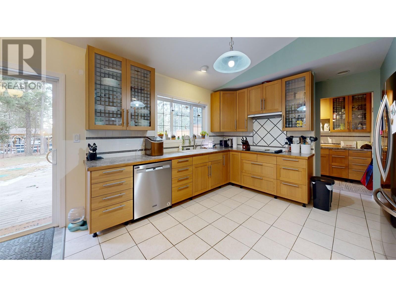 4838 Kitwanga Drive, 108 Mile Ranch, British Columbia  V0K 2Z0 - Photo 11 - R2859312
