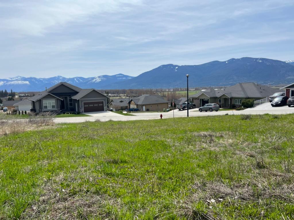 1014 Hawkview Drive, Creston, British Columbia  V0B 1G3 - Photo 6 - 2475374