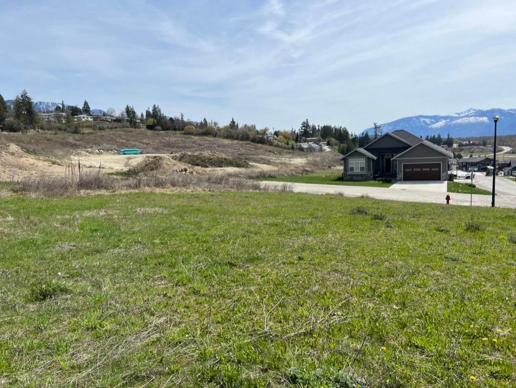 1014 Hawkview Drive, Creston, British Columbia  V0B 1G3 - Photo 7 - 2475374