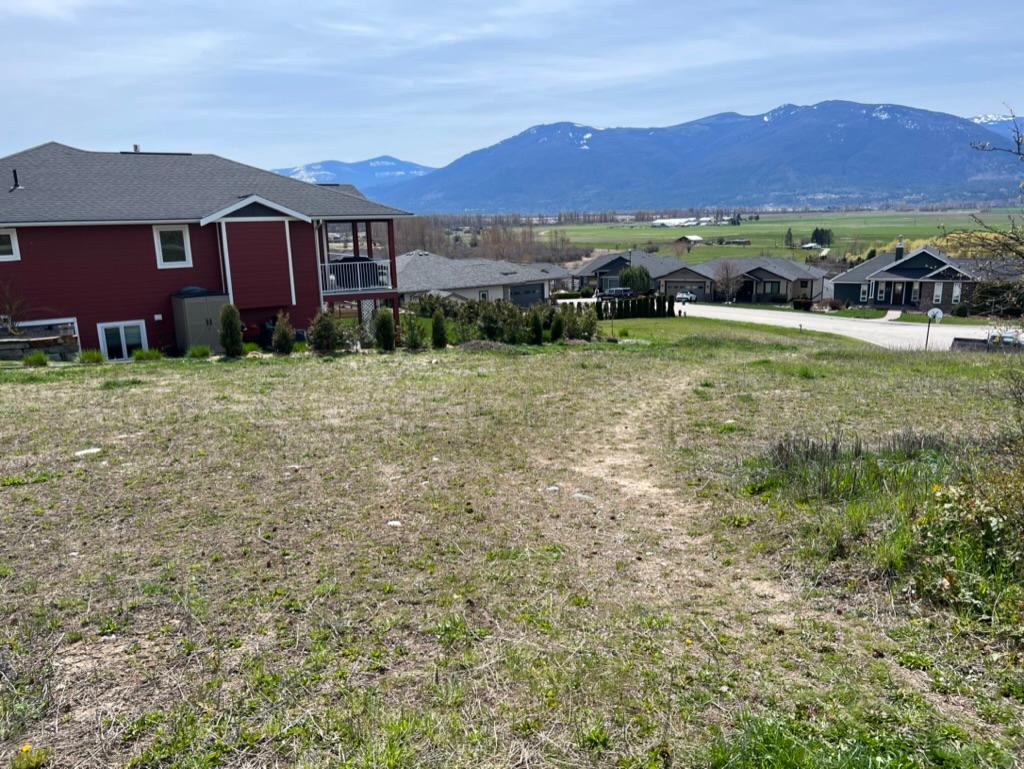 1021 Hawkview Drive, Creston, British Columbia  V0B 1G3 - Photo 1 - 2475375