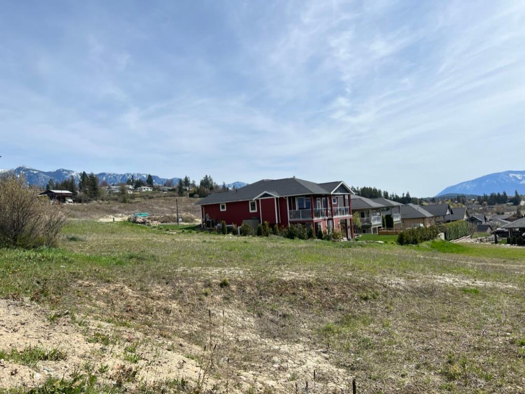1021 Hawkview Drive, Creston, British Columbia  V0B 1G3 - Photo 4 - 2475375