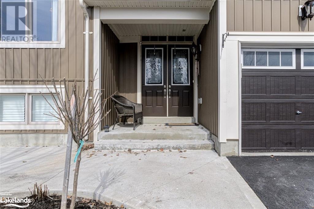 42 Cristiano Avenue, Wasaga Beach, Ontario  L9Z 1P2 - Photo 2 - 40553218