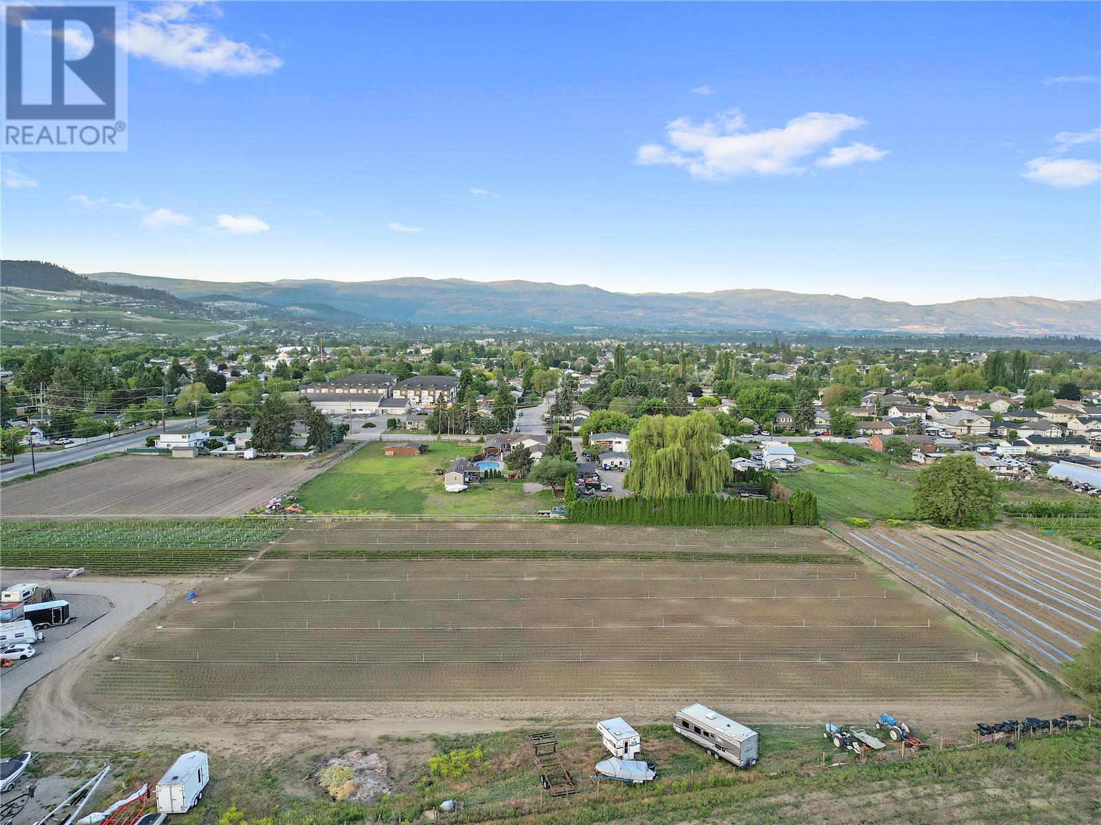 1566 Rutland Road N Kelowna