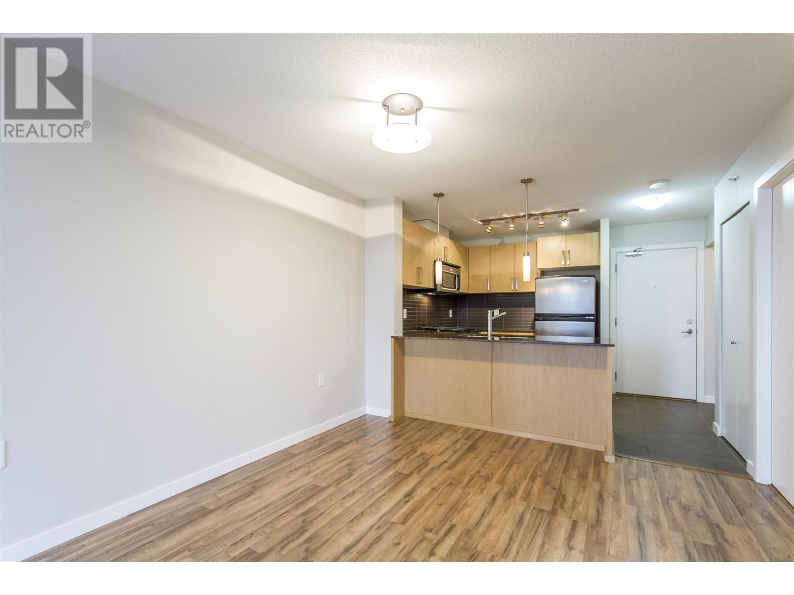 301 9868 Cameron Street, Burnaby, British Columbia  V3J 0A5 - Photo 4 - R2859349