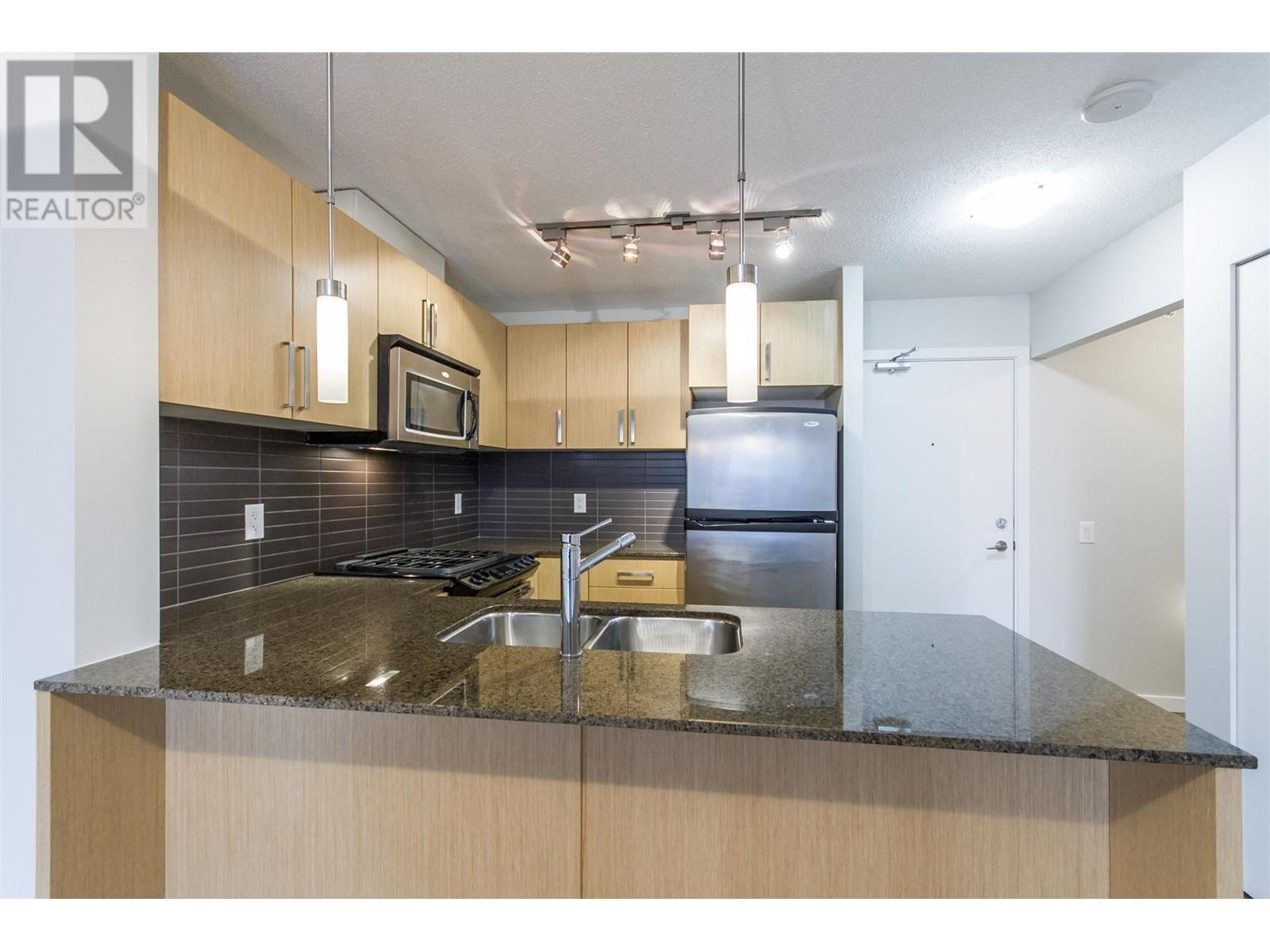 301 9868 Cameron Street, Burnaby, British Columbia  V3J 0A5 - Photo 7 - R2859349