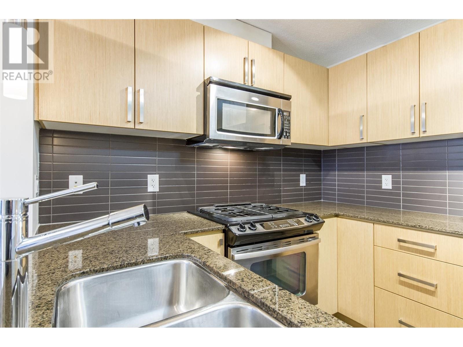 301 9868 Cameron Street, Burnaby, British Columbia  V3J 0A5 - Photo 9 - R2859349