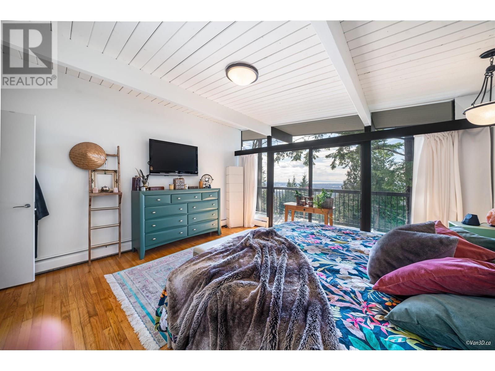 4880 Skyline Dr, North Vancouver, British Columbia  V7R 3J3 - Photo 16 - R2859379