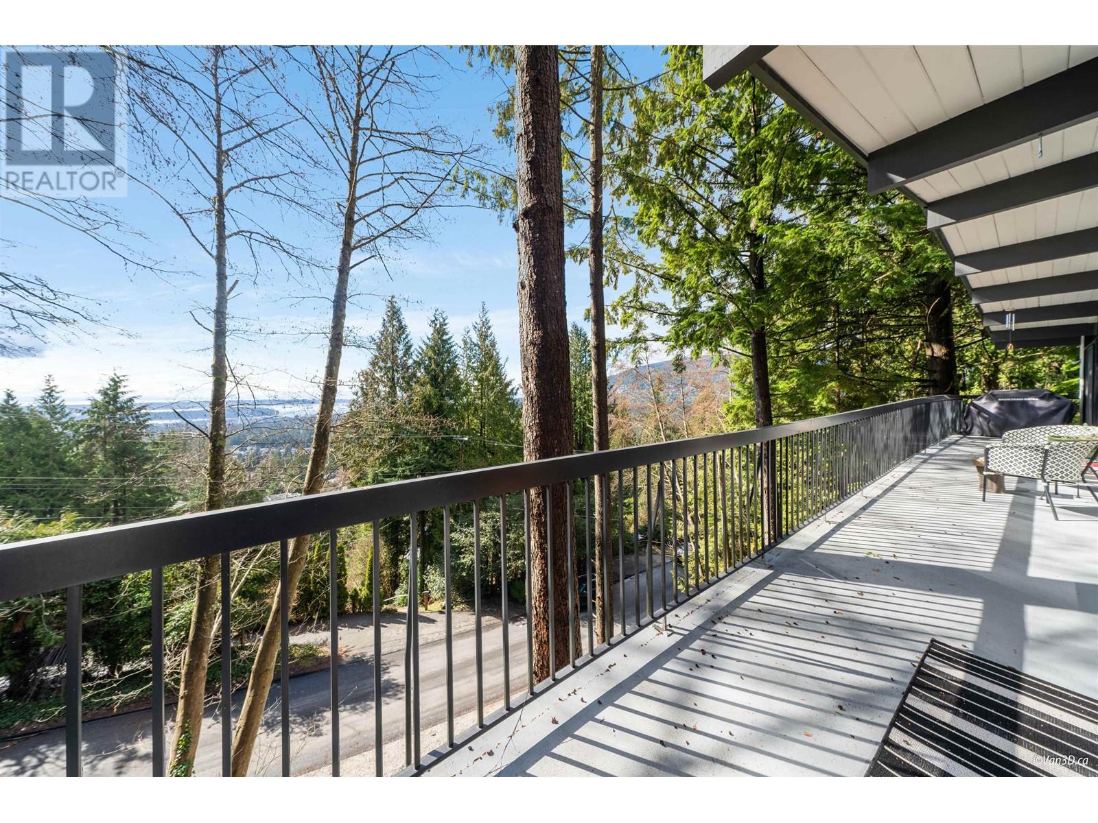 4880 Skyline Dr, North Vancouver, British Columbia  V7R 3J3 - Photo 21 - R2859379