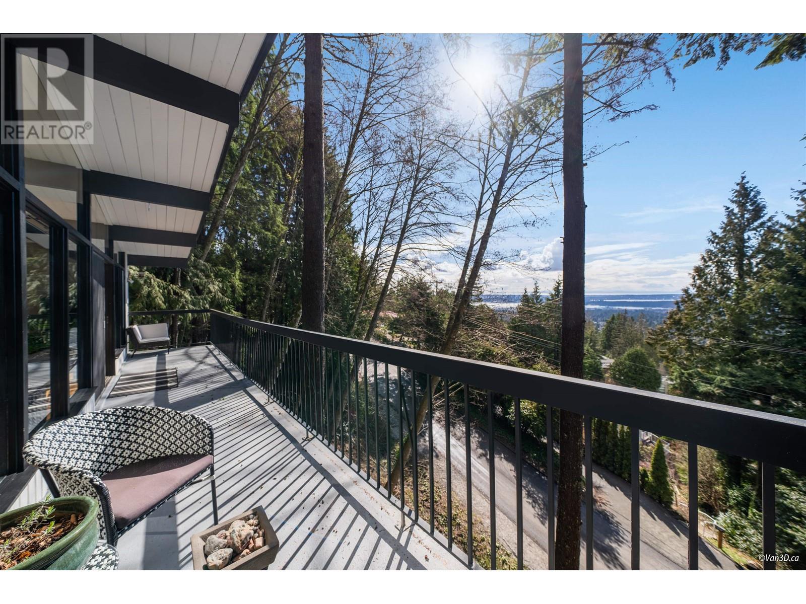 4880 Skyline Dr, North Vancouver, British Columbia  V7R 3J3 - Photo 22 - R2859379