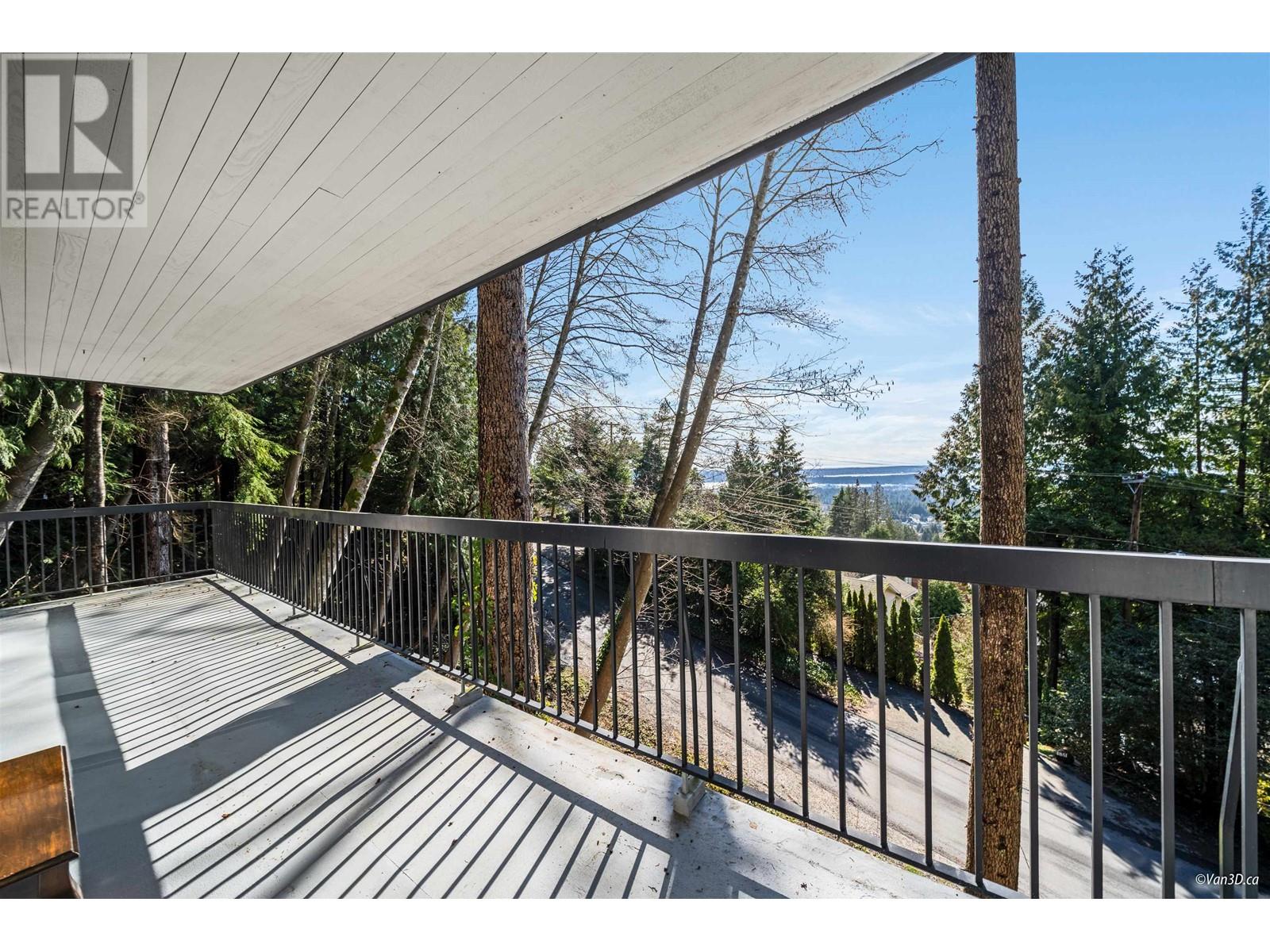 4880 Skyline Dr, North Vancouver, British Columbia  V7R 3J3 - Photo 23 - R2859379