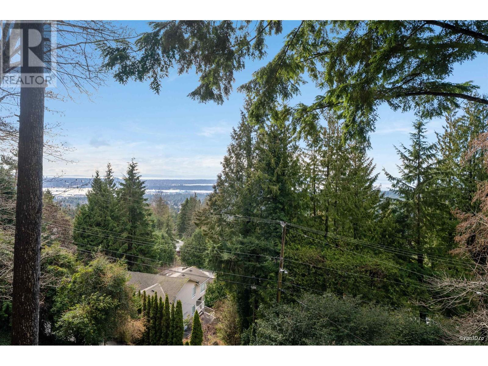 4880 Skyline Dr, North Vancouver, British Columbia  V7R 3J3 - Photo 25 - R2859379