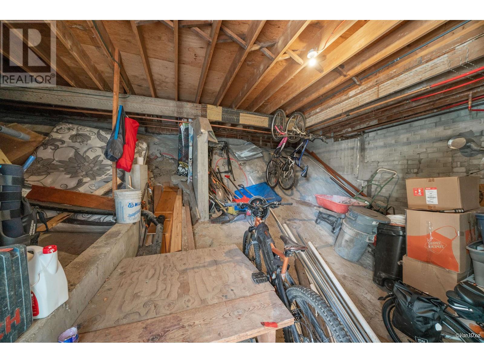4880 Skyline Dr, North Vancouver, British Columbia  V7R 3J3 - Photo 33 - R2859379