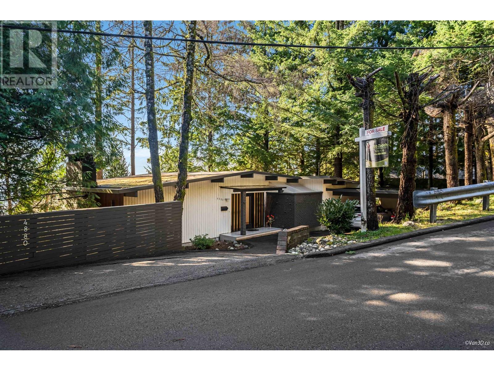 4880 Skyline Dr, North Vancouver, British Columbia  V7R 3J3 - Photo 37 - R2859379