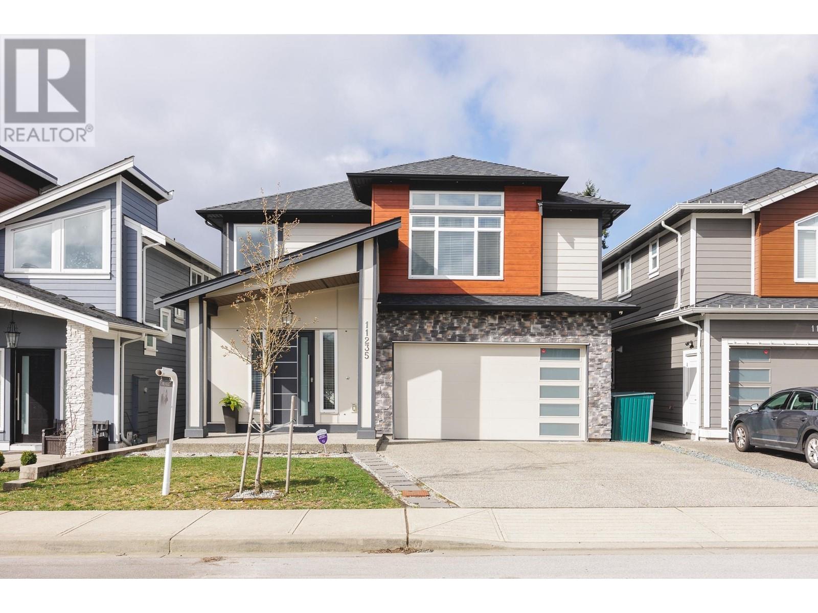 11235 238 Street, Maple Ridge, British Columbia  V2W 1V4 - Photo 1 - R2859340