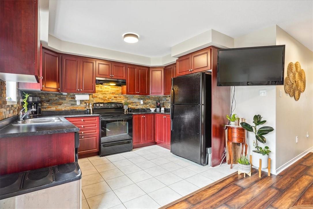 8 Bradley Avenue W, Unit #10, Binbrook, Ontario  L0R 1C0 - Photo 10 - H4187930