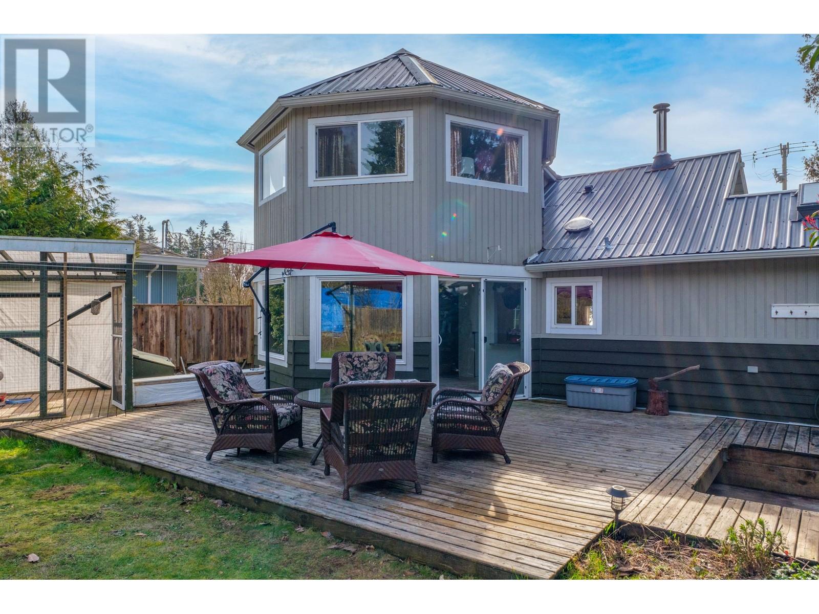 8098 Redrooffs Road, Halfmoon Bay, British Columbia  V7Z 1C7 - Photo 27 - R2859452