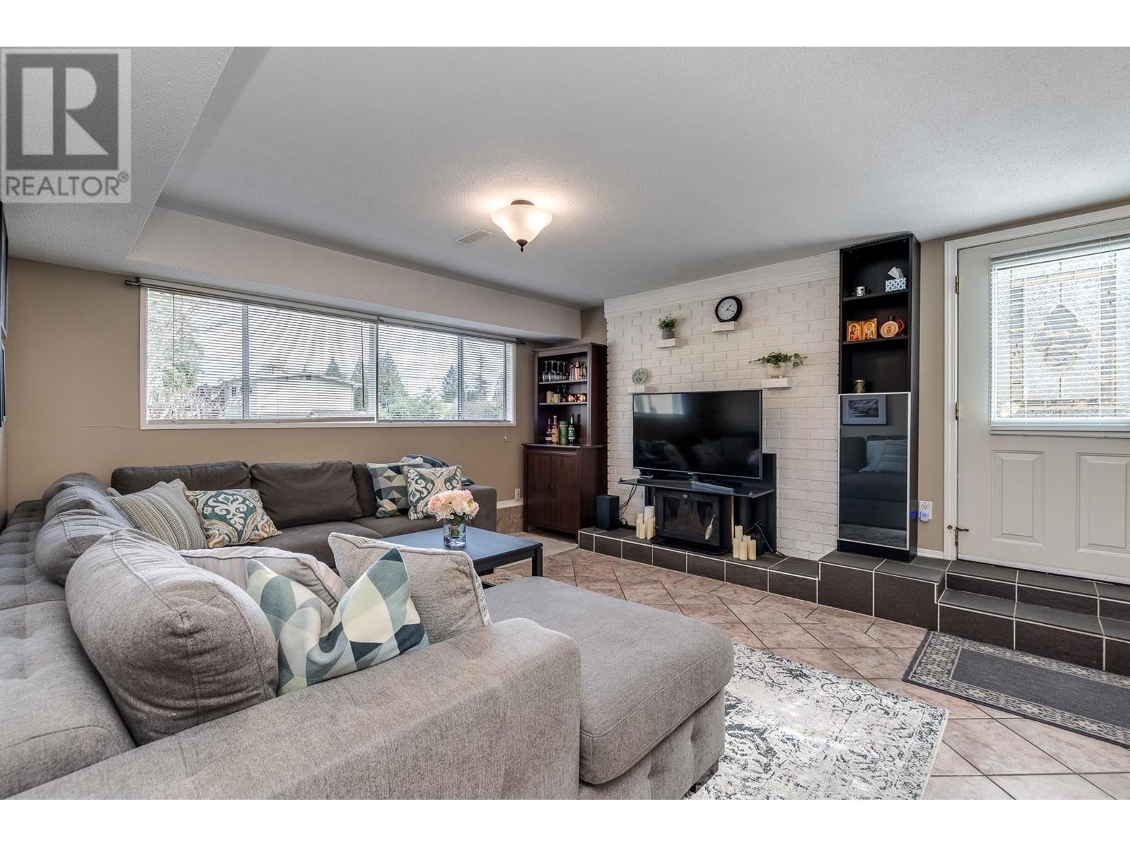 3721 Killarney Street, Port Coquitlam, British Columbia  V3B 3G5 - Photo 4 - R2859509