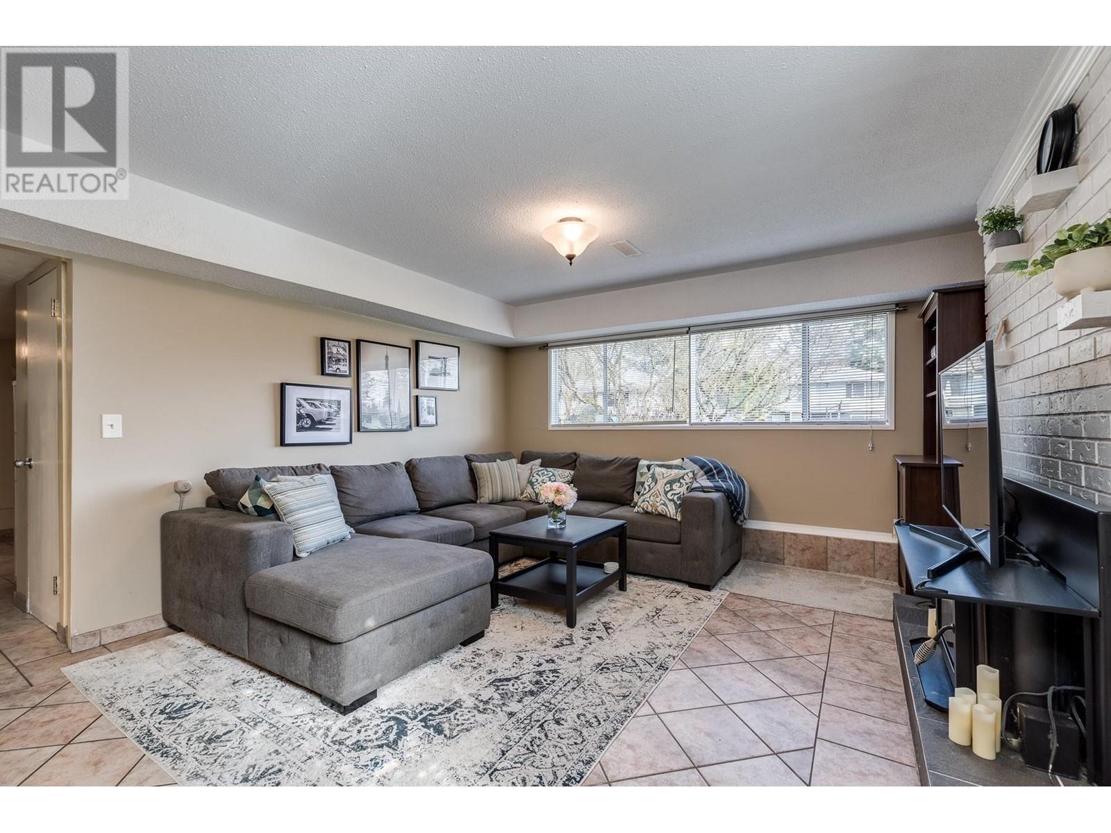 3721 Killarney Street, Port Coquitlam, British Columbia  V3B 3G5 - Photo 5 - R2859509