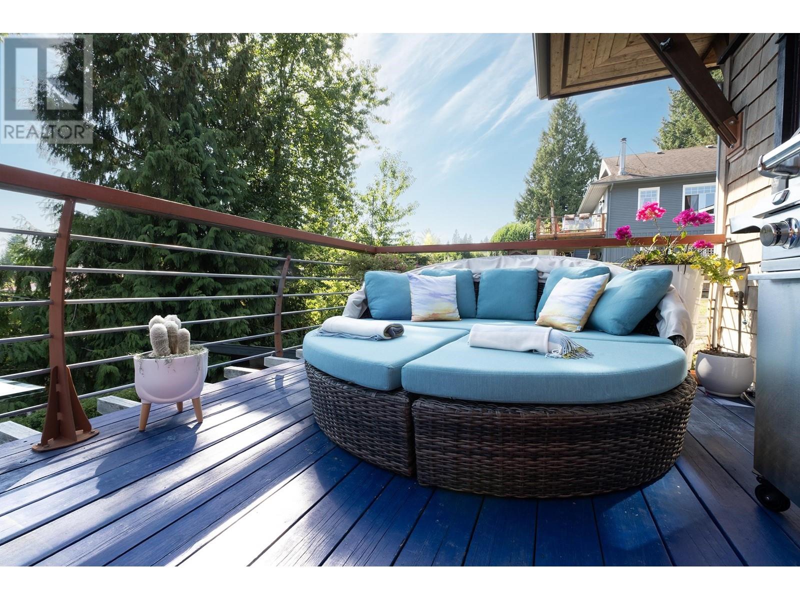 557 Central Avenue, Gibsons, British Columbia  V0N 1V1 - Photo 14 - R2859518