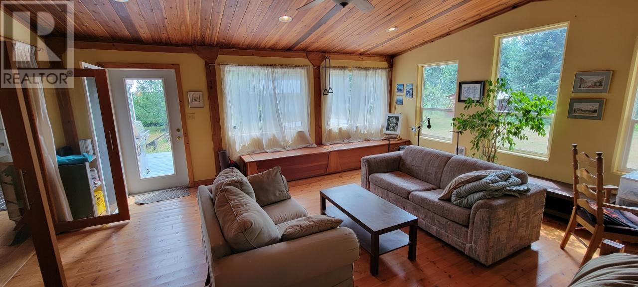 412 Richie Road, Clearwater, British Columbia  V0E 1N2 - Photo 5 - 177189