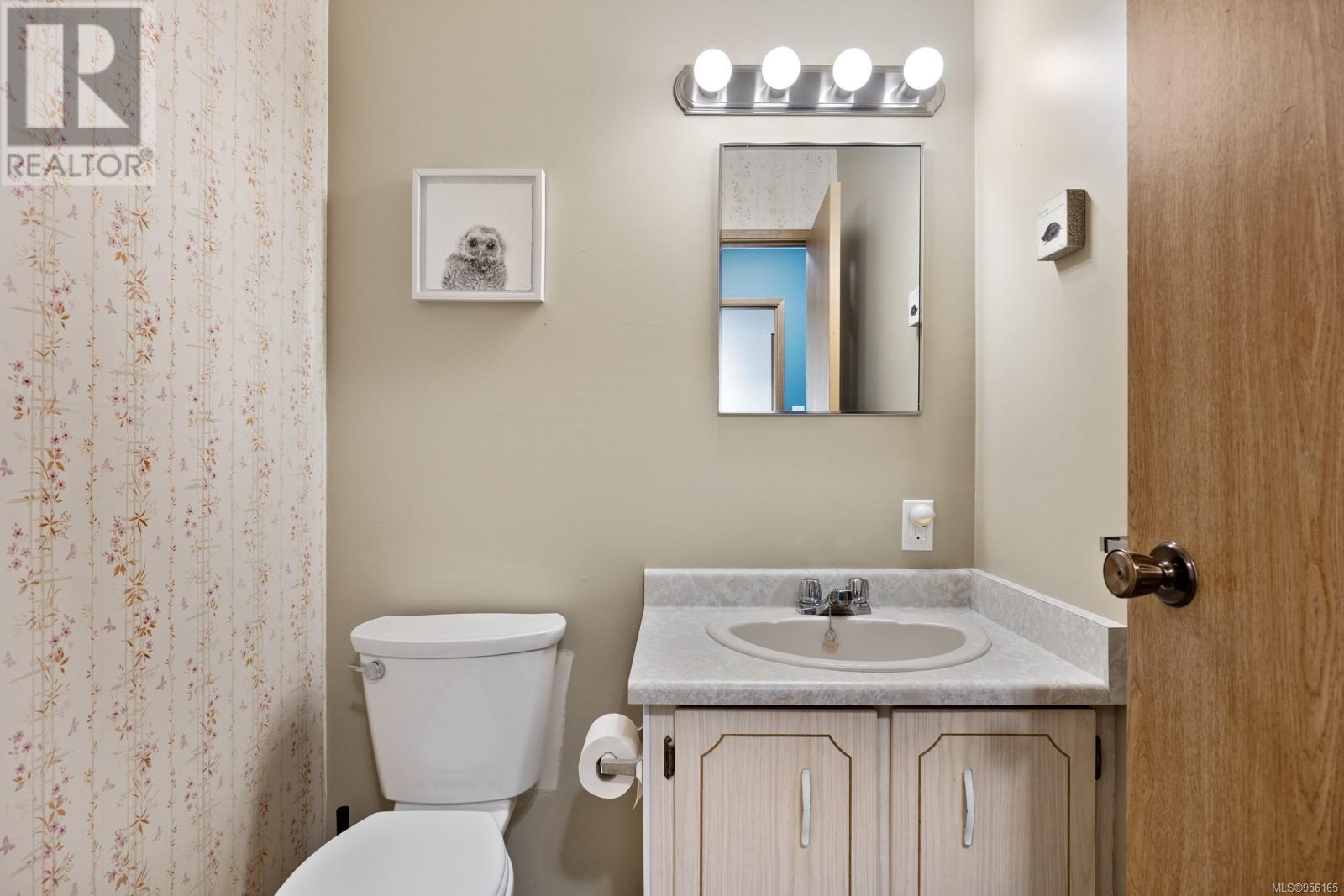 302 788 Castle Crag Cres, Courtenay, British Columbia  V9J 1L0 - Photo 13 - 956165