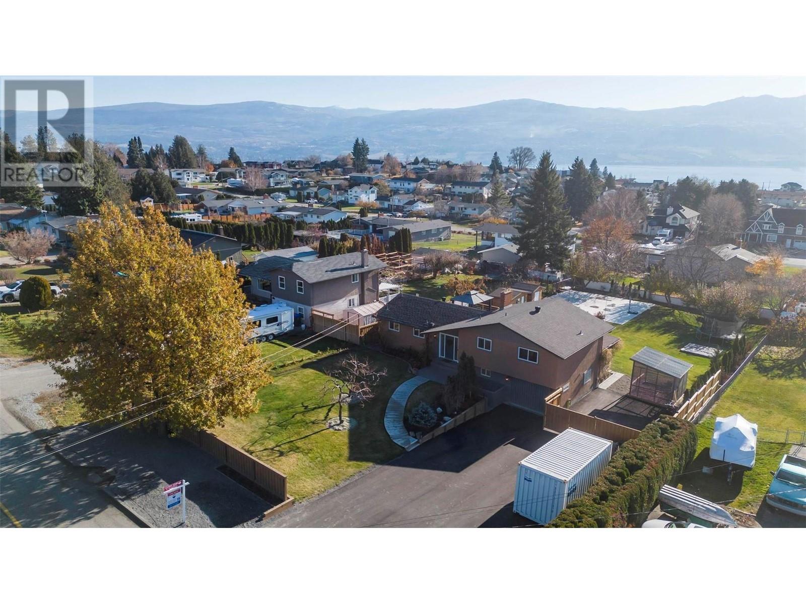 901 Ogden Road, Lakeview Heights, West Kelowna 