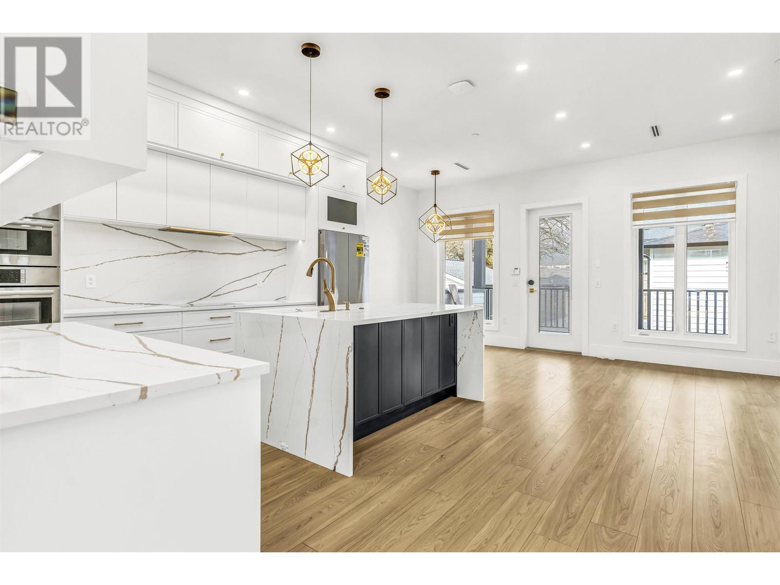 2323 Lobb Avenue, Port Coquitlam, British Columbia  V3C 1M7 - Photo 6 - R2859323