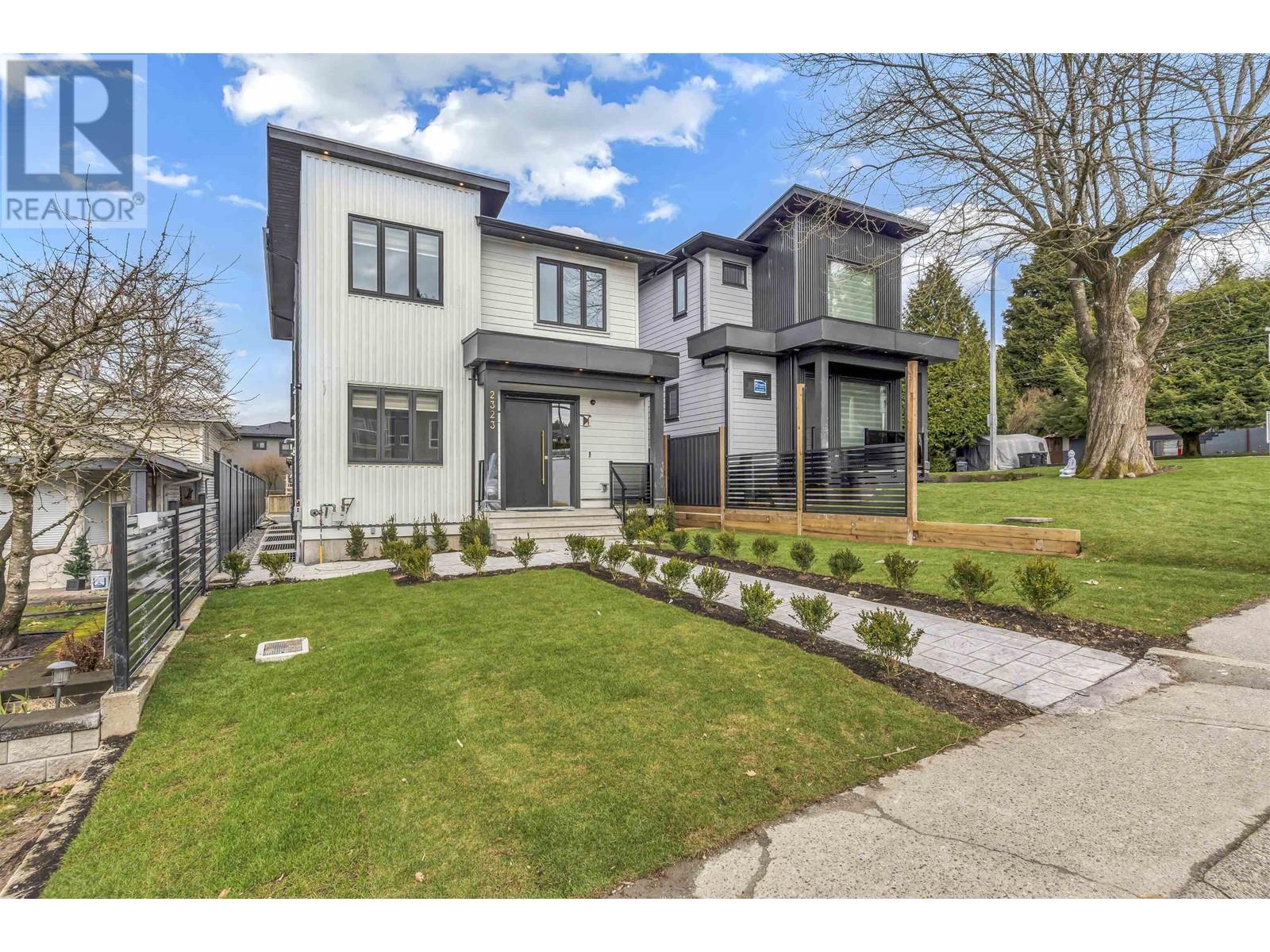2323 Lobb Avenue, Port Coquitlam, British Columbia  V3C 1M7 - Photo 2 - R2859323