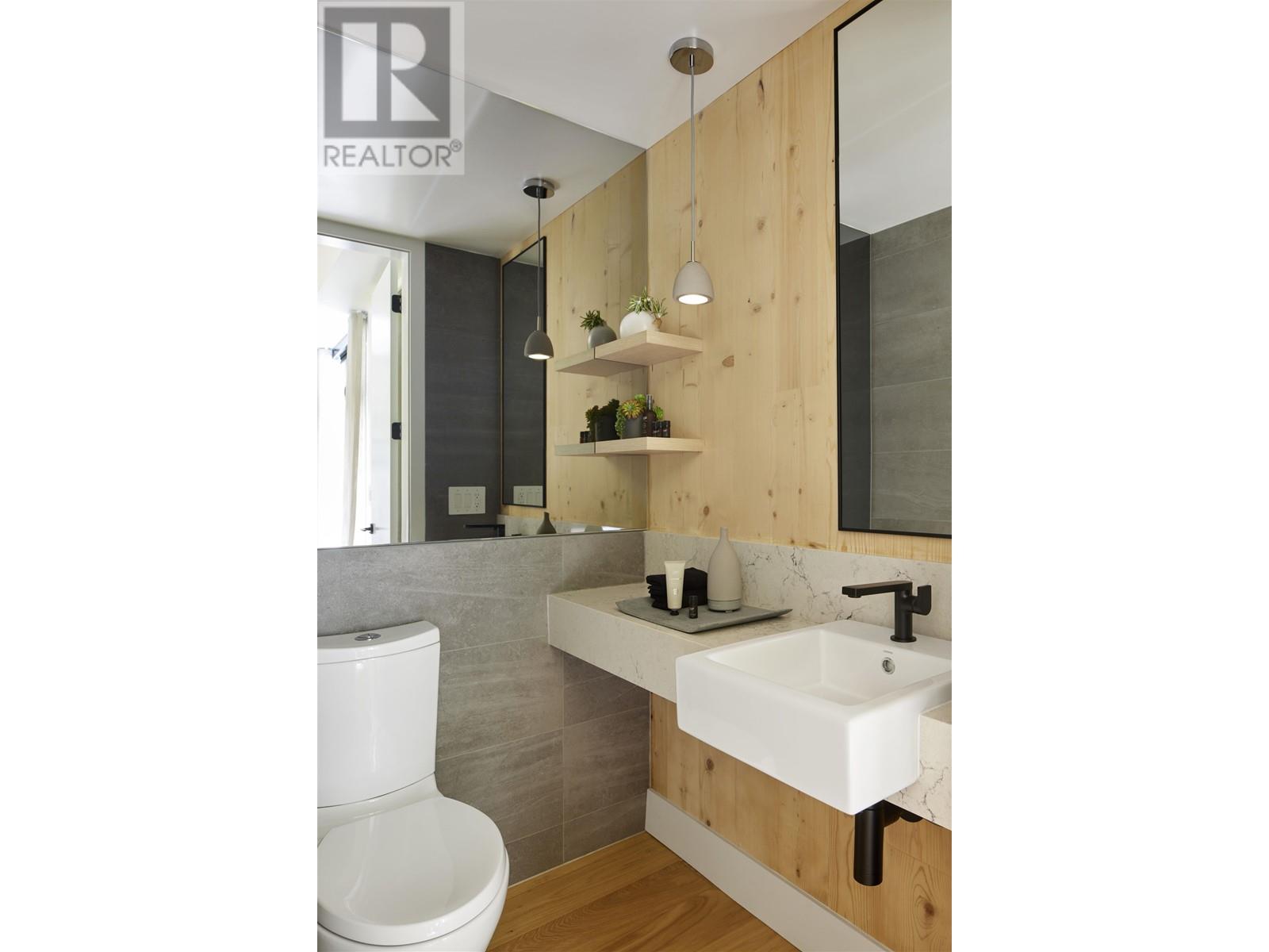 115 310 Salter Street, New Westminster, British Columbia  V3M 0N7 - Photo 4 - R2859599