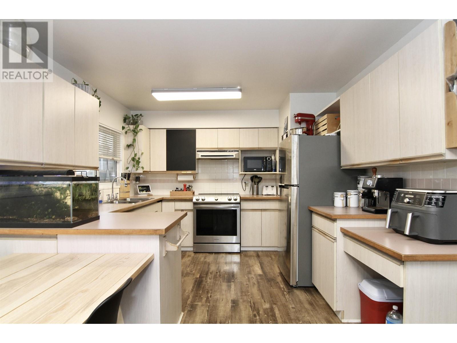 3329 Handley Crescent, Port Coquitlam, British Columbia  V3B 2Y4 - Photo 3 - R2859533