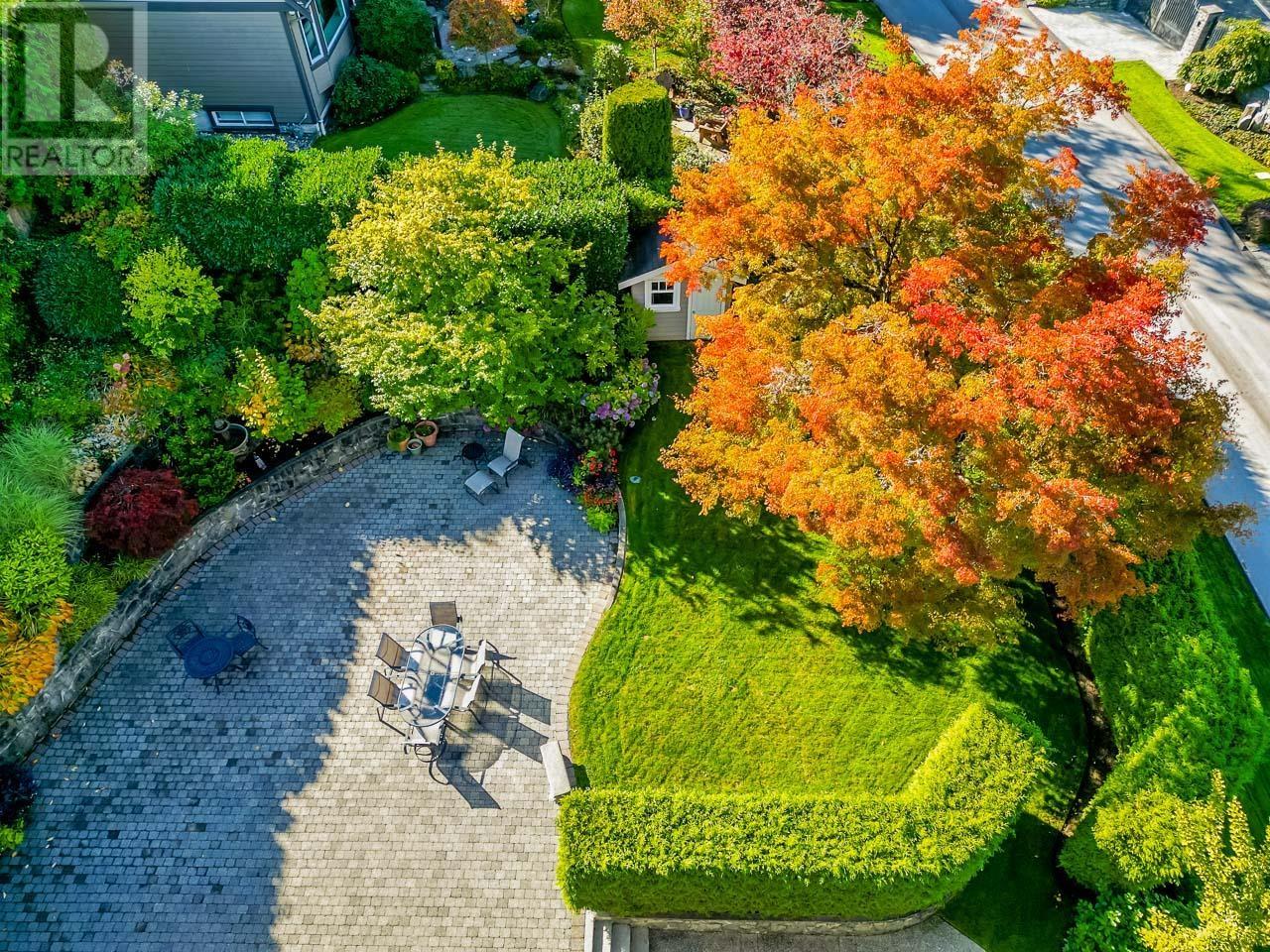 5845 Braemar Avenue, Burnaby, British Columbia  V5E 3L4 - Photo 11 - R2859540
