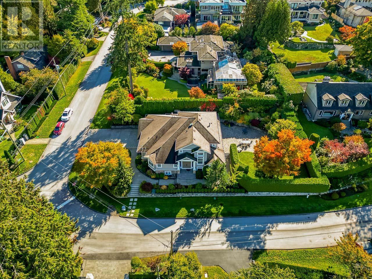 5845 Braemar Avenue, Burnaby, British Columbia  V5E 3L4 - Photo 13 - R2859540