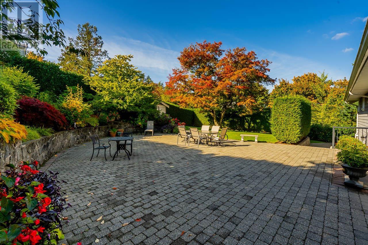 5845 Braemar Avenue, Burnaby, British Columbia  V5E 3L4 - Photo 5 - R2859540