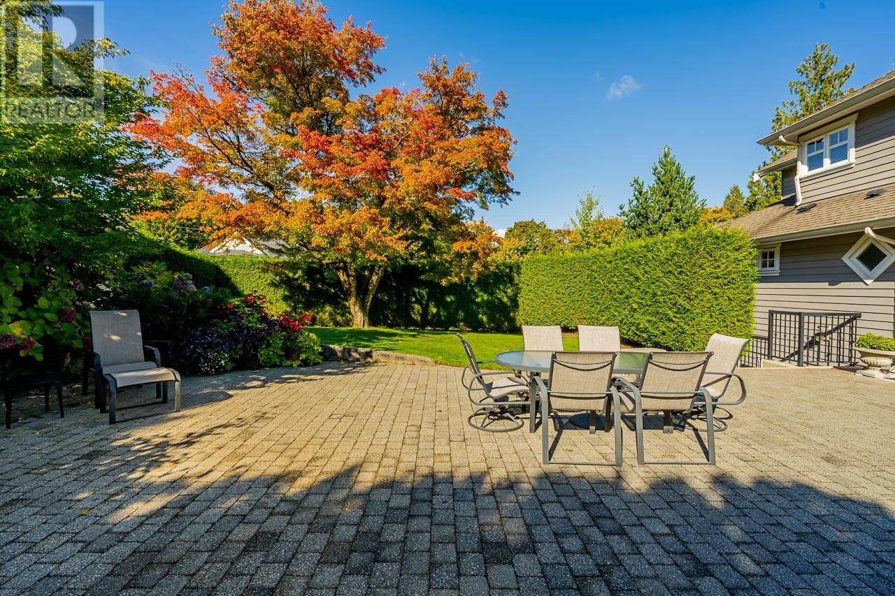 5845 Braemar Avenue, Burnaby, British Columbia  V5E 3L4 - Photo 7 - R2859540