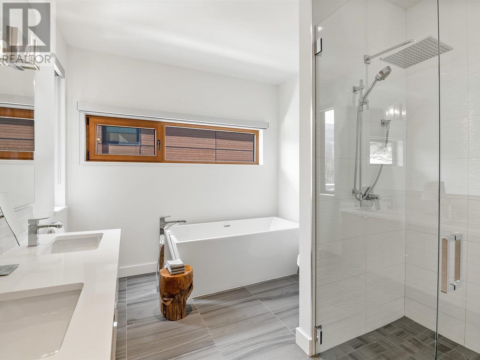 8505 Ashleigh Mcivor Drive, Whistler, British Columbia  V8E 1L9 - Photo 18 - R2859551
