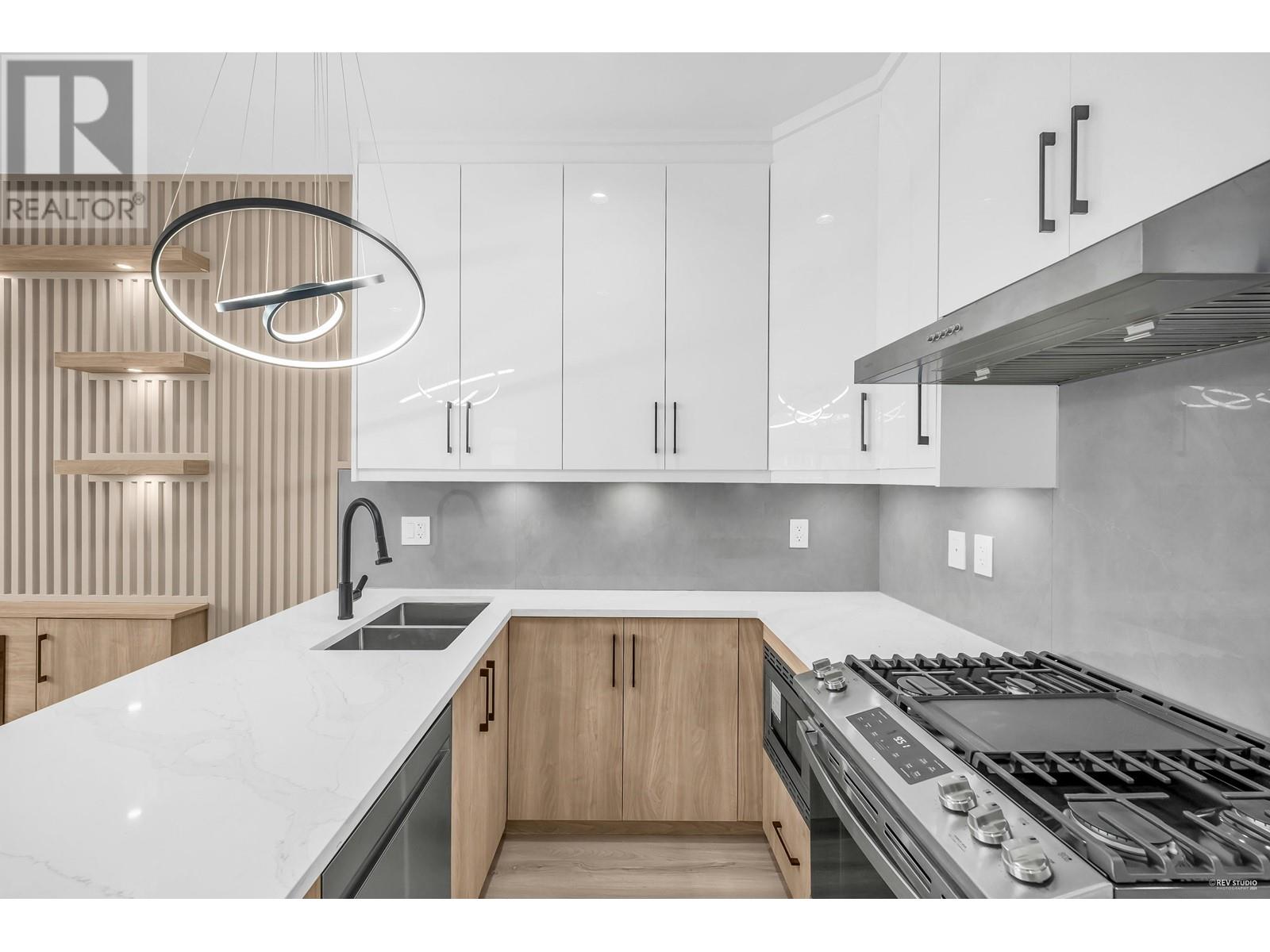1 762 East 60th Avenue, Vancouver, British Columbia  V5X 2A4 - Photo 11 - R2859673