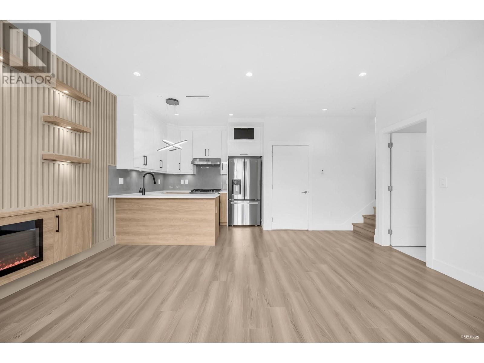 1 762 East 60th Avenue, Vancouver, British Columbia  V5X 2A4 - Photo 5 - R2859673