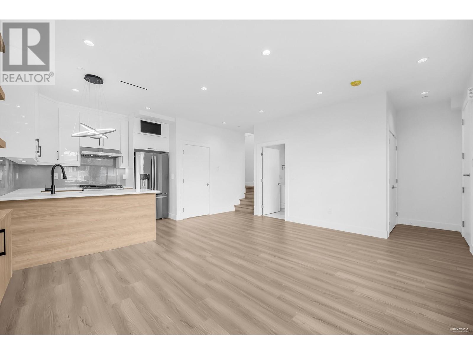 1 762 East 60th Avenue, Vancouver, British Columbia  V5X 2A4 - Photo 6 - R2859673