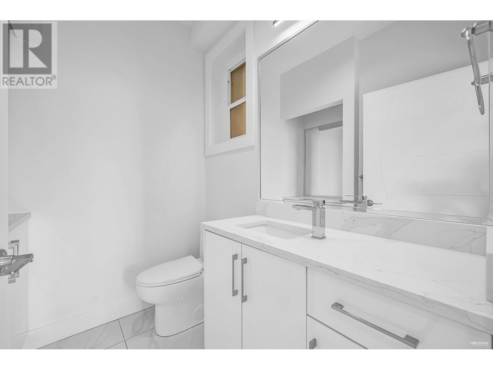2 762 East 60th Avenue, Vancouver, British Columbia  V5X 2A4 - Photo 12 - R2859674