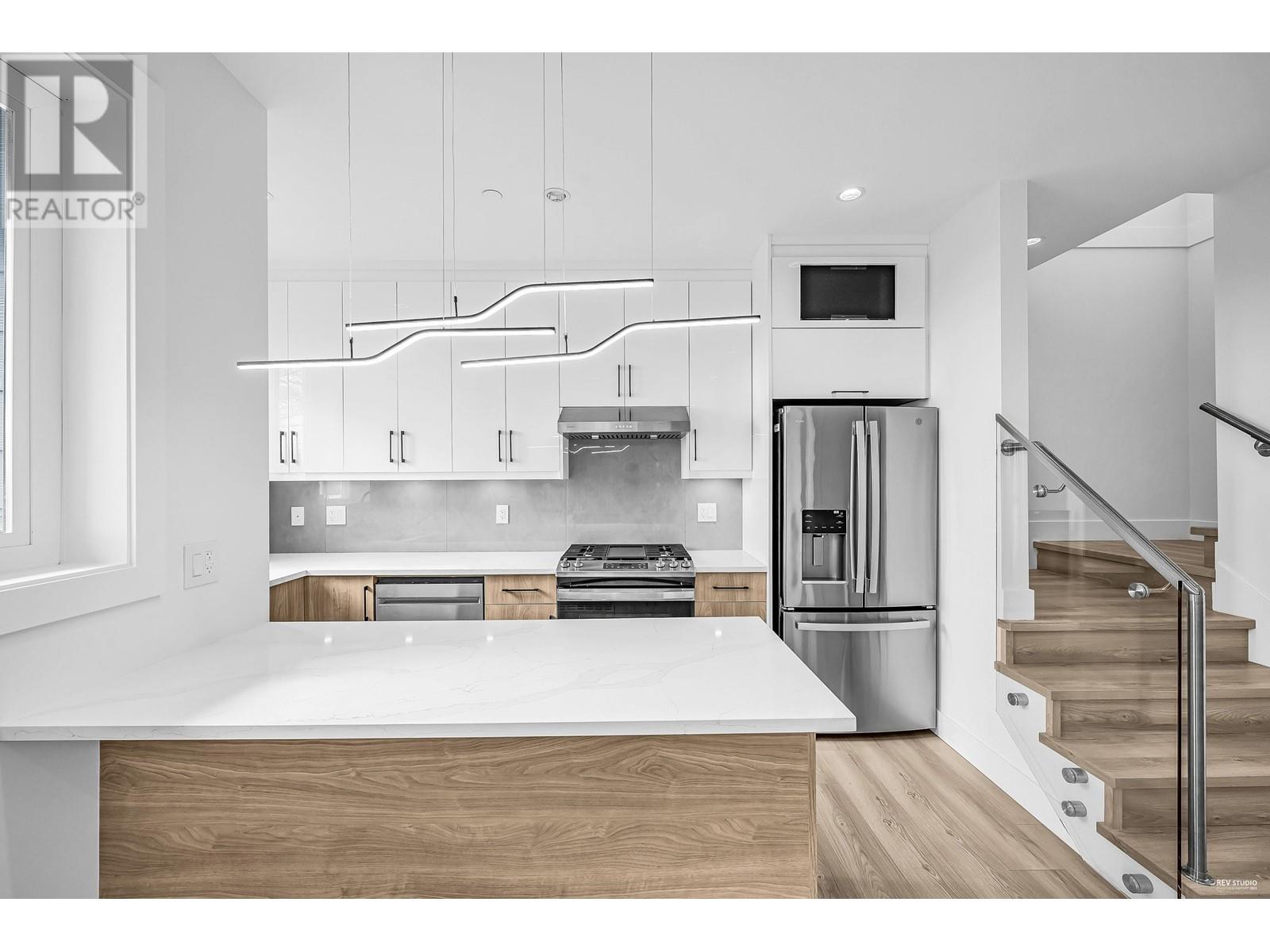 2 762 East 60th Avenue, Vancouver, British Columbia  V5X 2A4 - Photo 9 - R2859674