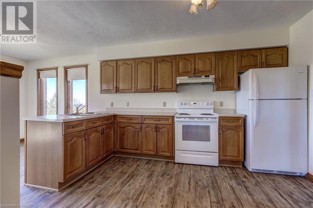 2662 7th Avenue E, Owen Sound, Ontario  N4K 6S5 - Photo 17 - 40542778