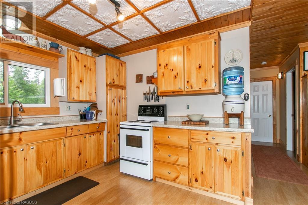 864 Dorcas Bay Road, Tobermory, Ontario  N0H 2R0 - Photo 32 - 40552888