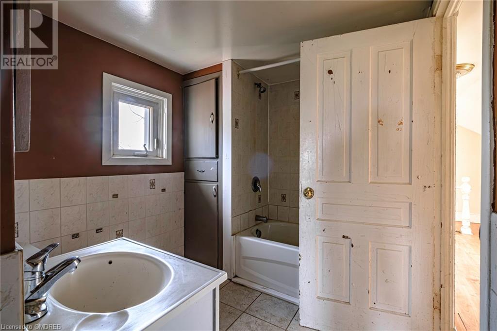 240 Butter Road W, Ancaster, Ontario  L9G 3L1 - Photo 27 - 40554065