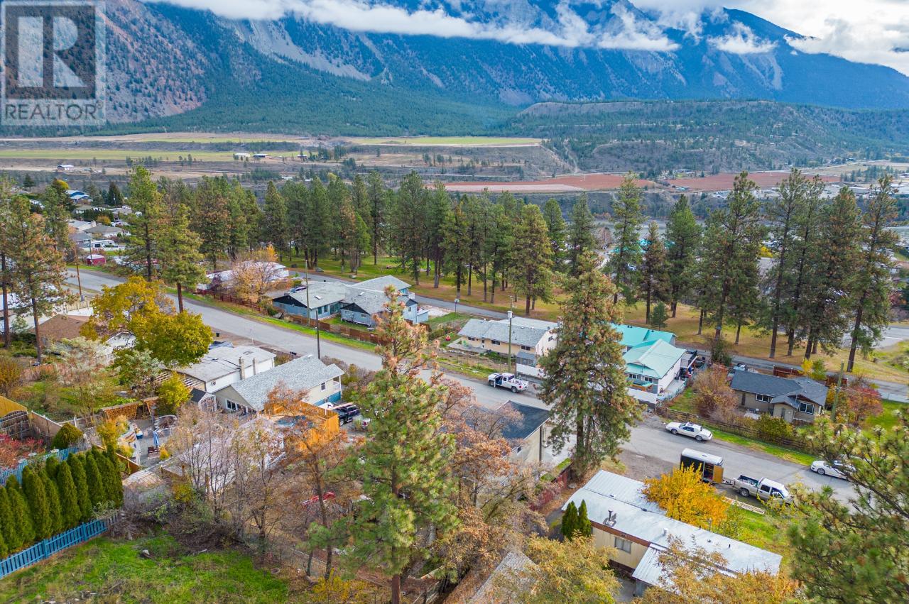 461 Columbia Street, Lillooet, British Columbia  V0K 1V0 - Photo 35 - 177215