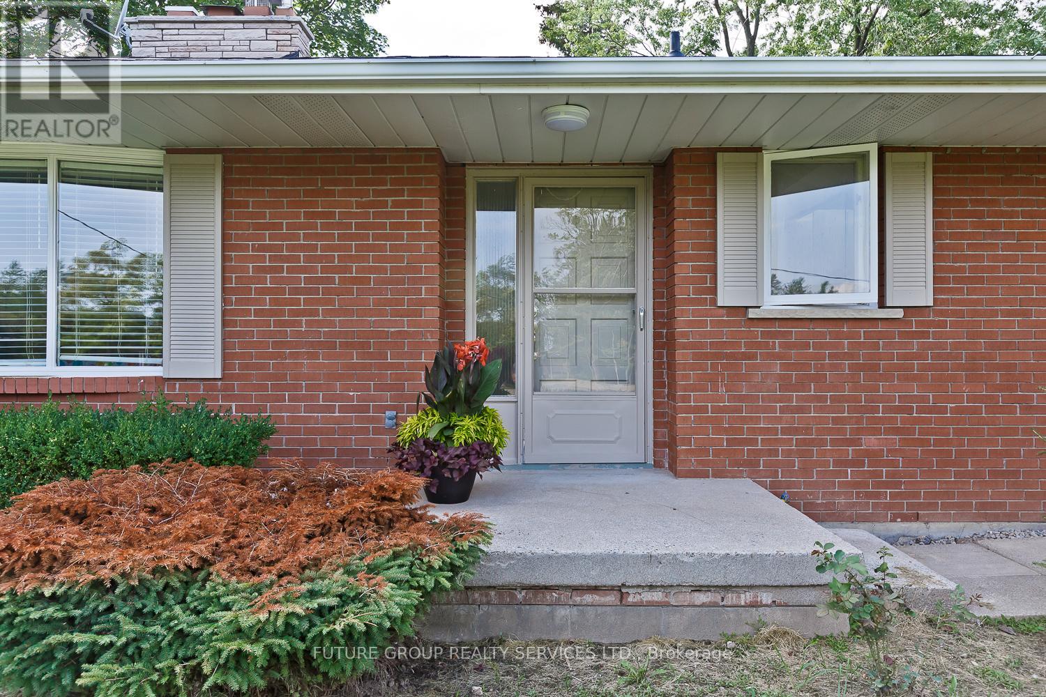 #bsmt -1065 Burnhamthorpe Rd W, Oakville, Ontario  L6M 4K9 - Photo 3 - W8142520