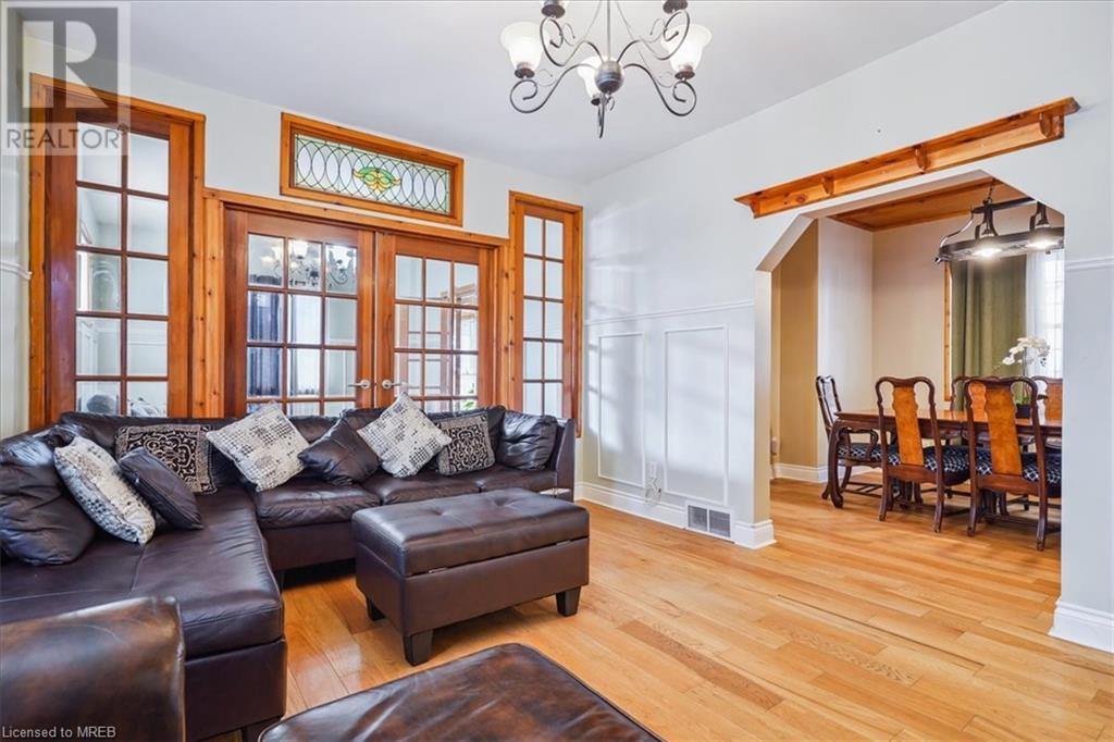 6311 Barker Street, Niagara Falls, Ontario  L2G 1Y6 - Photo 8 - 40554555