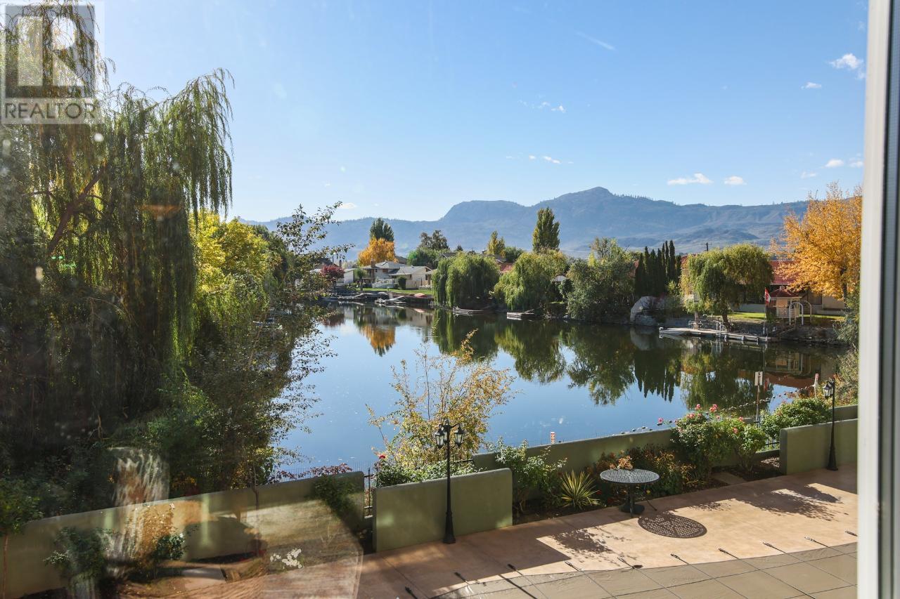 15 SOLANA KEY Court Unit# 204 Osoyoos