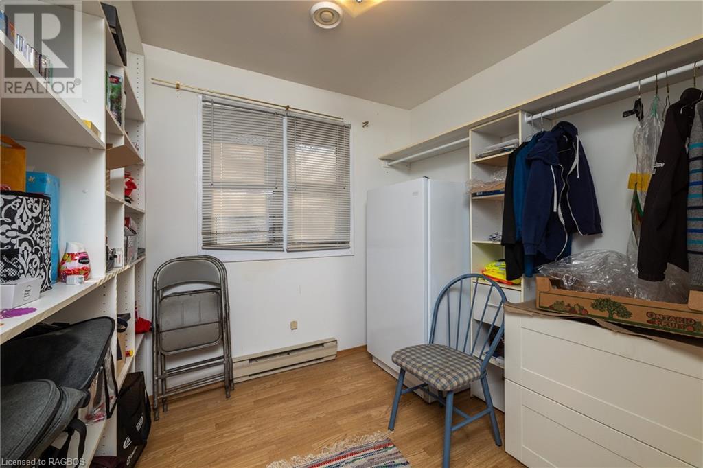 154 15th Ave Close, Hanover, Ontario  N4N 3P8 - Photo 16 - 40552836